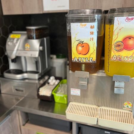 Kiwi Share Hotel Zhongli Bagian luar foto