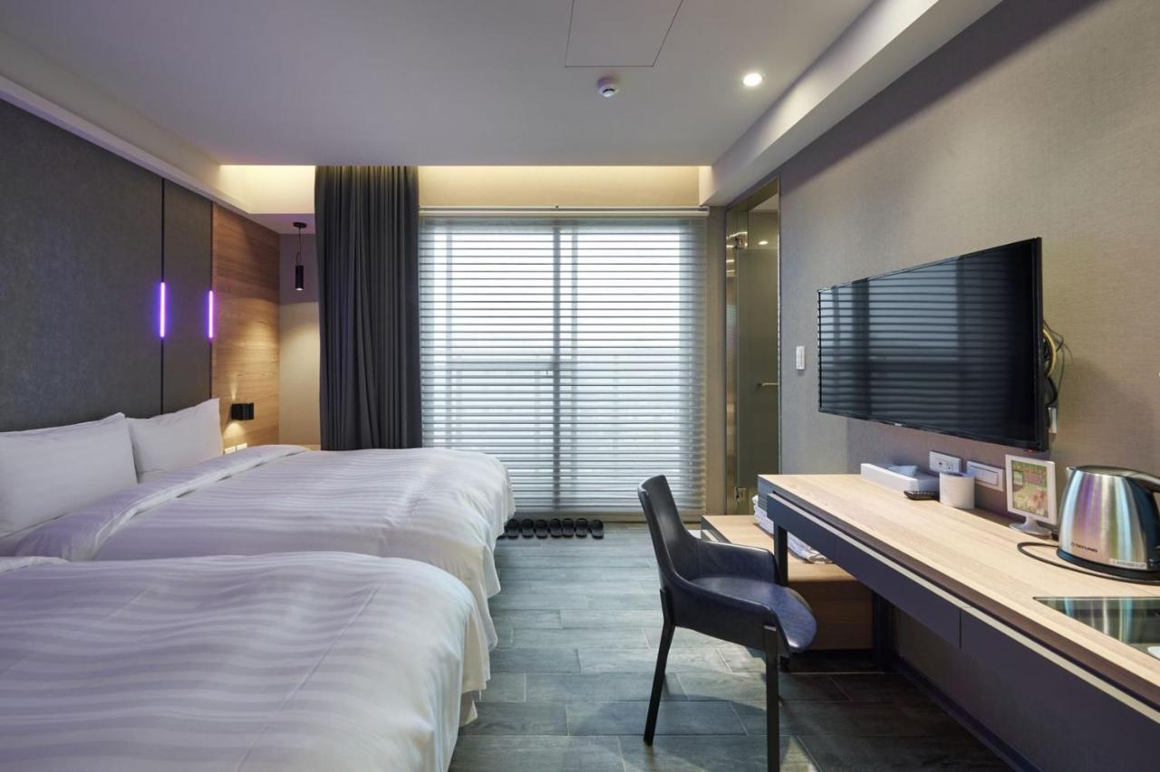 Kiwi Share Hotel Zhongli Bagian luar foto