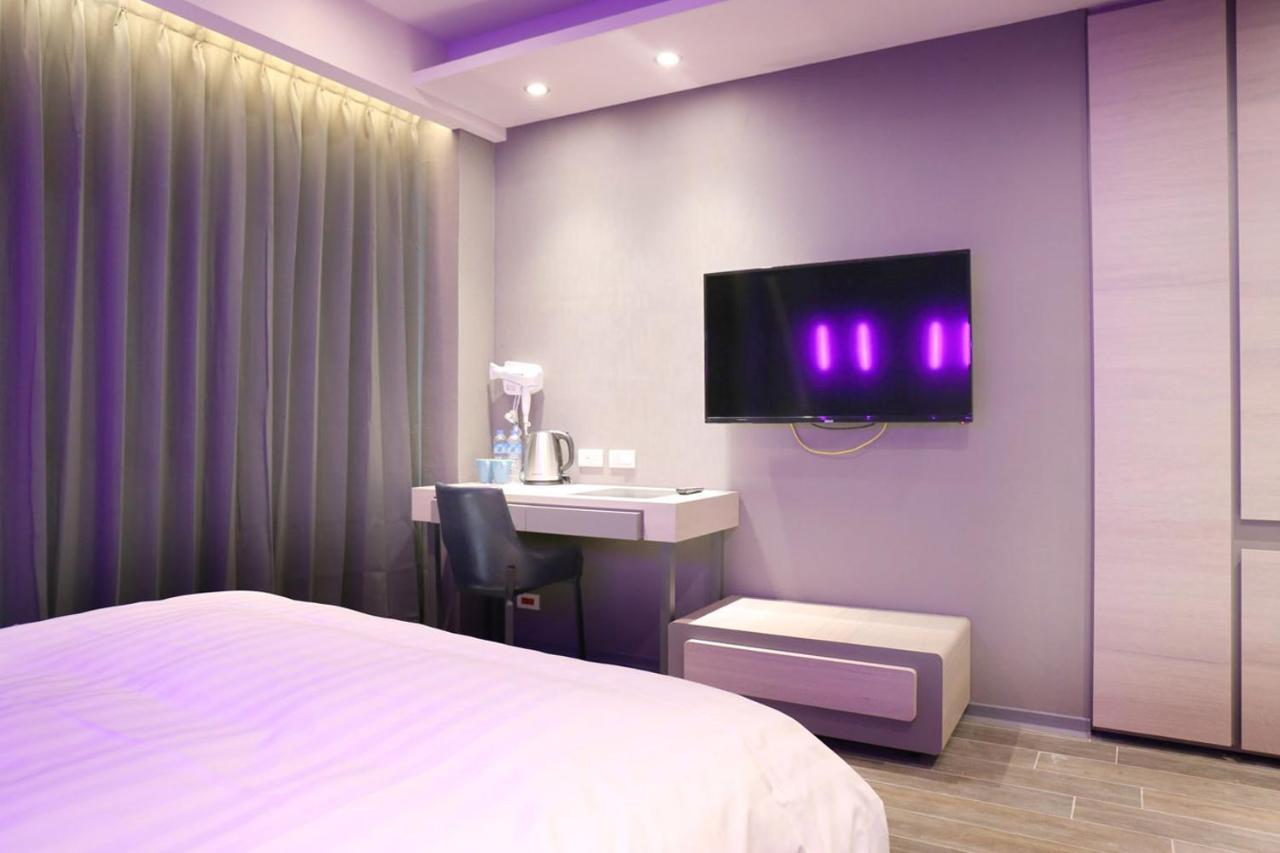 Kiwi Share Hotel Zhongli Bagian luar foto